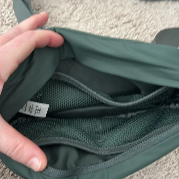 lululemon athletica Green Belt Bag - Picture 2 of 2